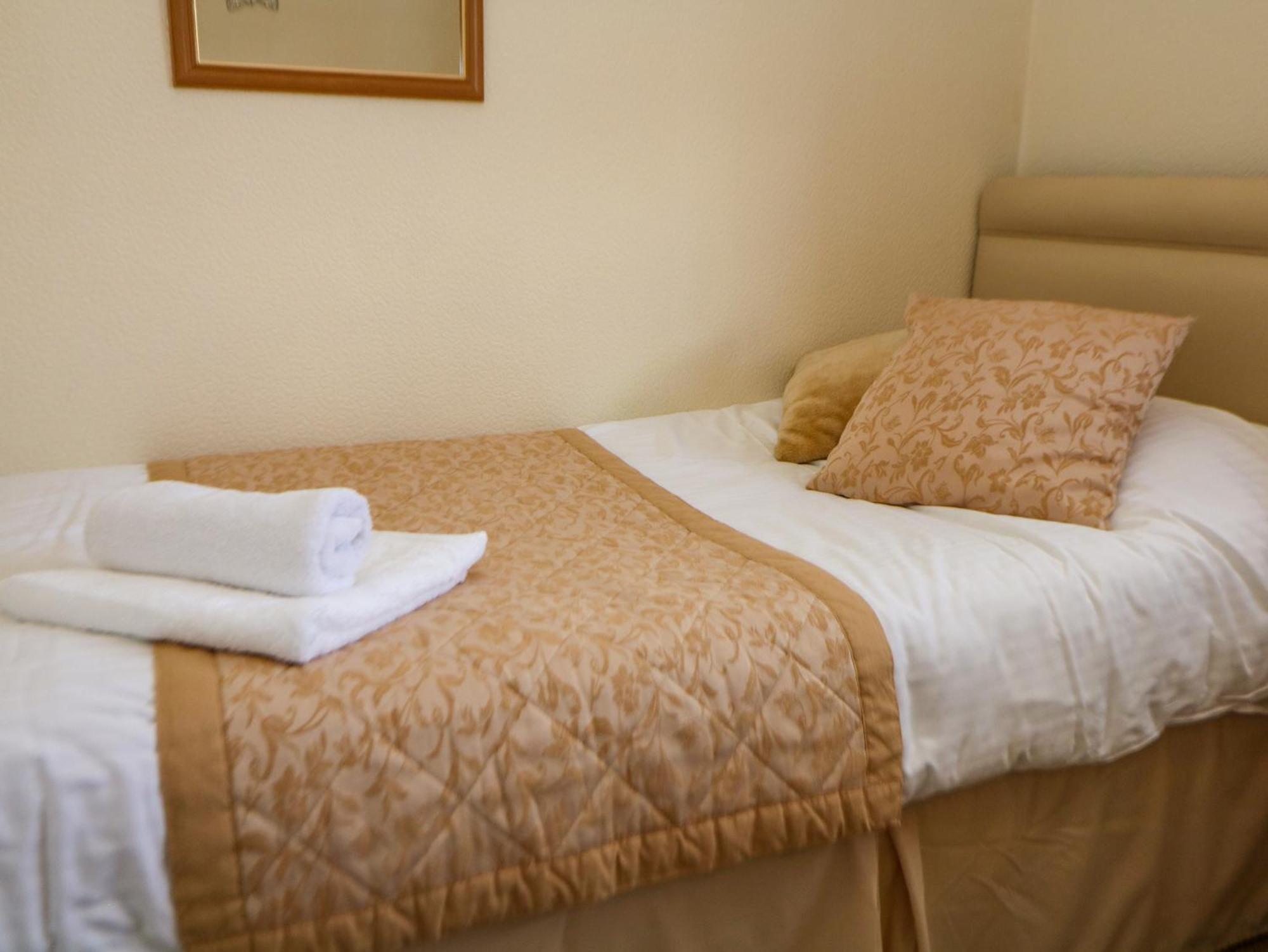 Basford View Villa Cheddleton Dış mekan fotoğraf