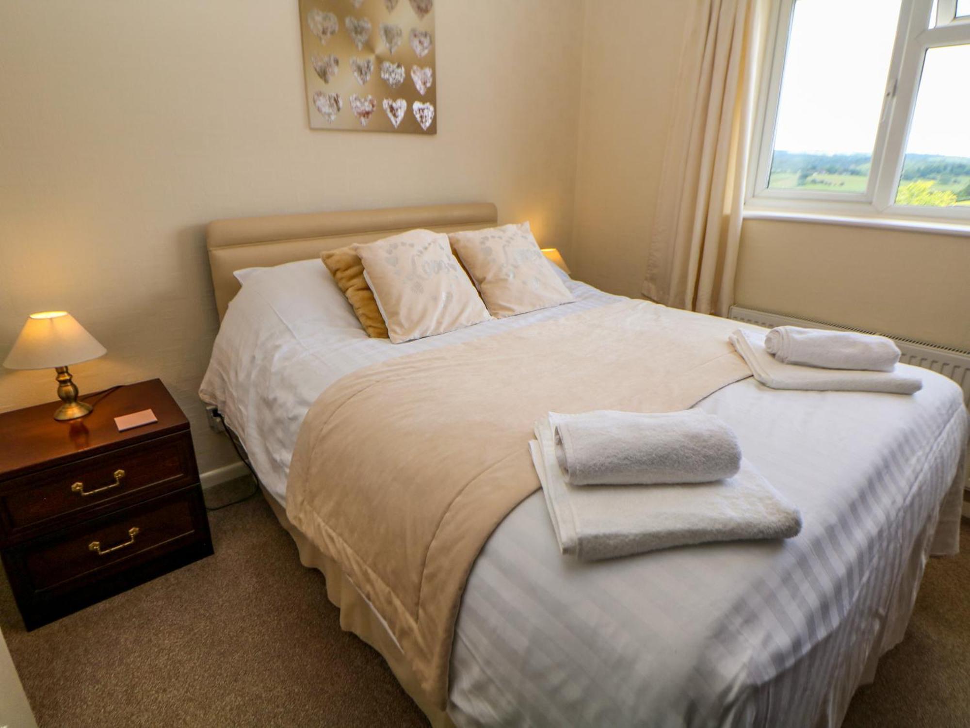 Basford View Villa Cheddleton Dış mekan fotoğraf